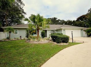 5609 Executive Dr, New Port Richey, FL 34652