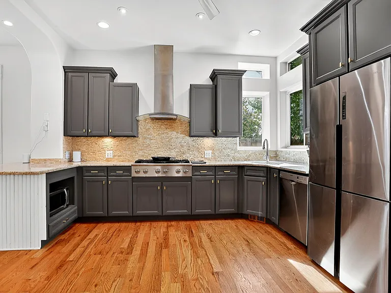 2215 Meade St — Photo 9