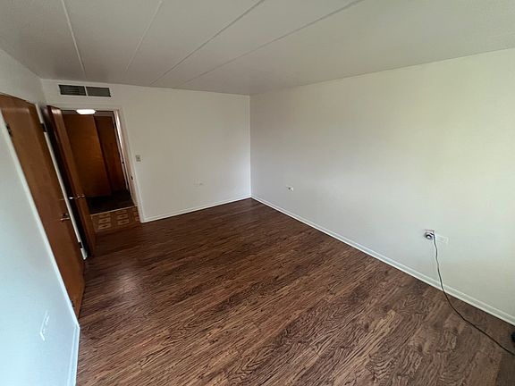 5th image of 2800 Maple Ave APT 25B