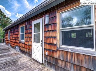 1722 White Rock Rd, Lenoir, NC 28645