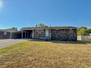102 Capri Dr, Melbourne, AR 72556
