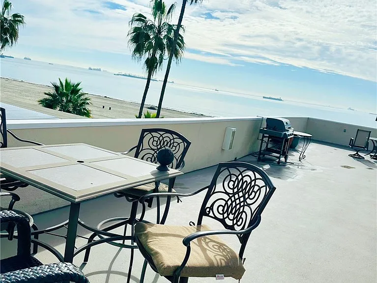 1174 E Ocean Blvd #10 — Photo 39