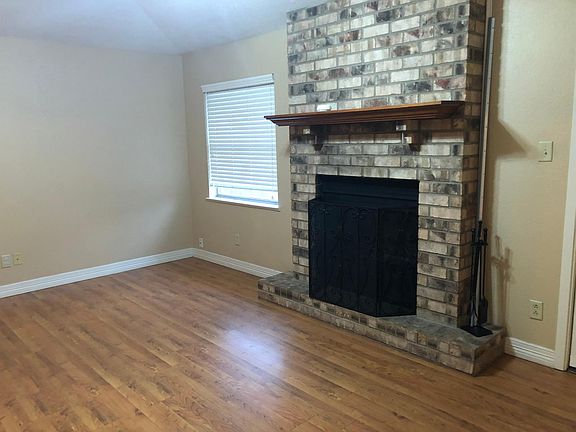 5th image of 8845 Laura Ln
