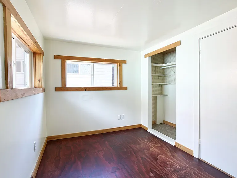 938 Madrona Beach Rd — Photo 10