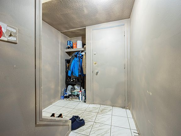 4th image of 774 Abbottsfield Rd NW