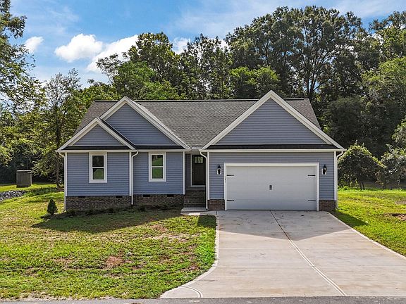 3rd image of 121 Tanglewood Dr