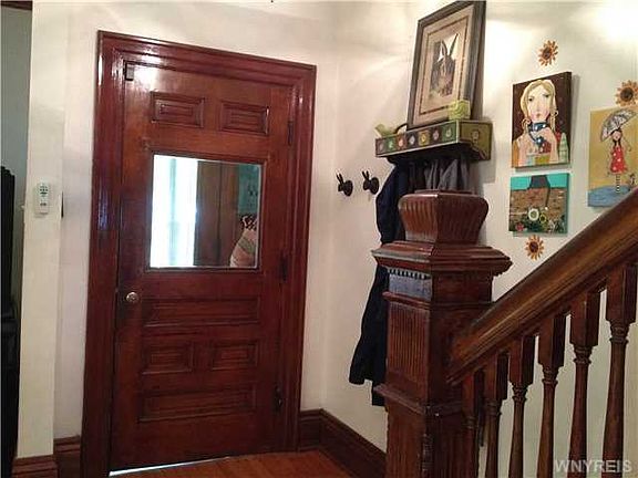 4th image of 357 Ashland Ave