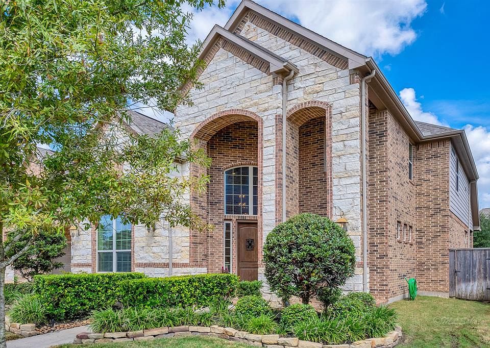 1st image of 28510 Hunters Shore Dr