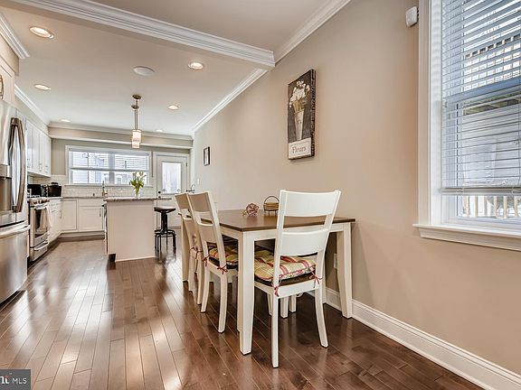 5th image of 810 S East Ave