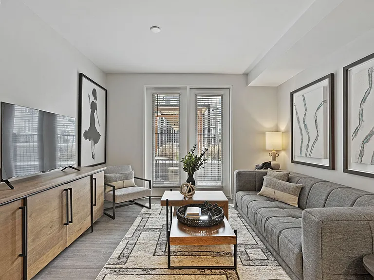 Spacious living room