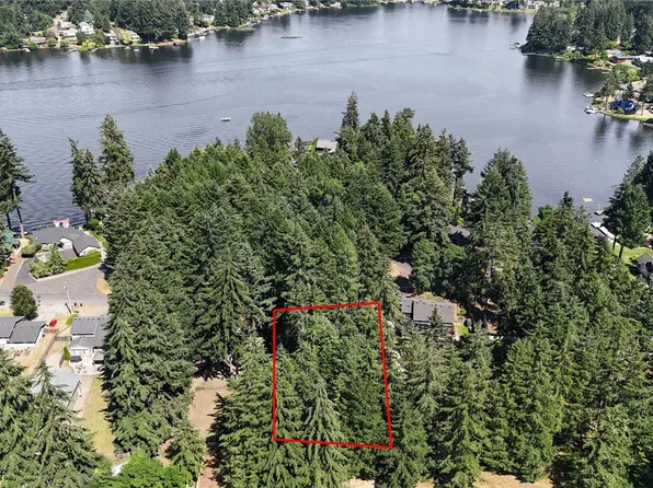 3901 Long Lake Dr SE, Lacey, WA 98503