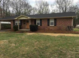 3 Roberts St, Honea Path, SC 29654