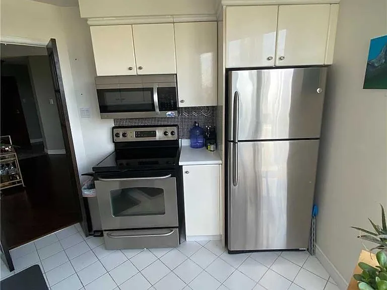 2285 Lake Shore Blvd W #910 — Photo 9
