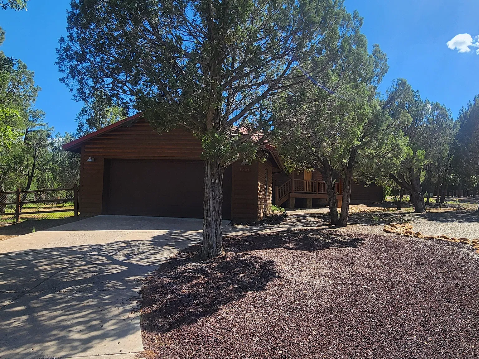 3 bed, 1600 sqft, $2,400 — Photo 3
