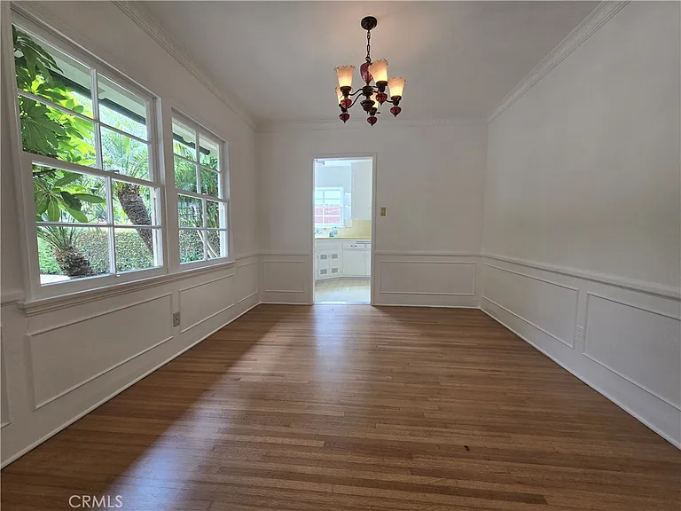 240 Euclid St — Photo 11