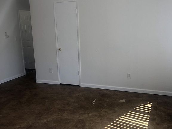 3rd image of 1420 Pacific Ave N