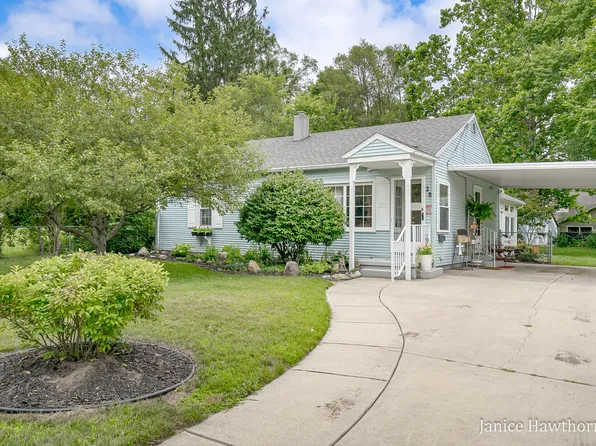 28 Allison Dr, Battle Creek, MI 49037