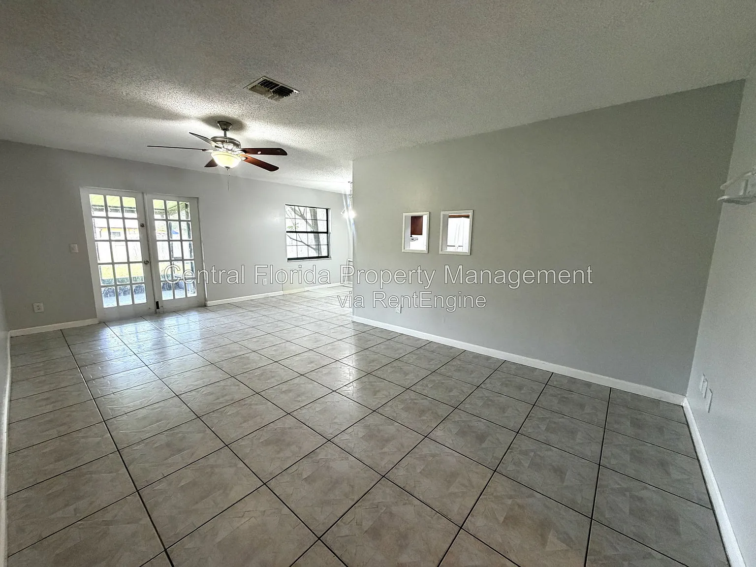3 bed, 2.0 bath, 1132 sqft, $2,049 — Photo 3