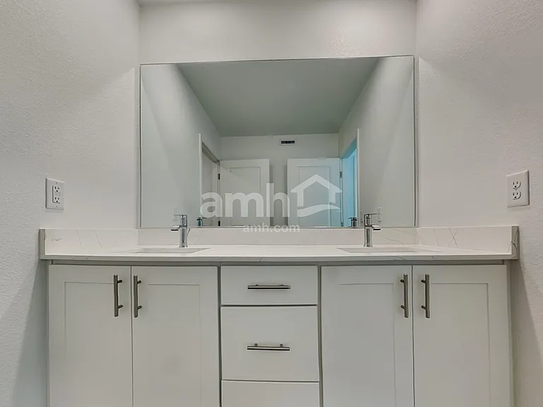 8401 Flagpole Loop Ave — Photo 14