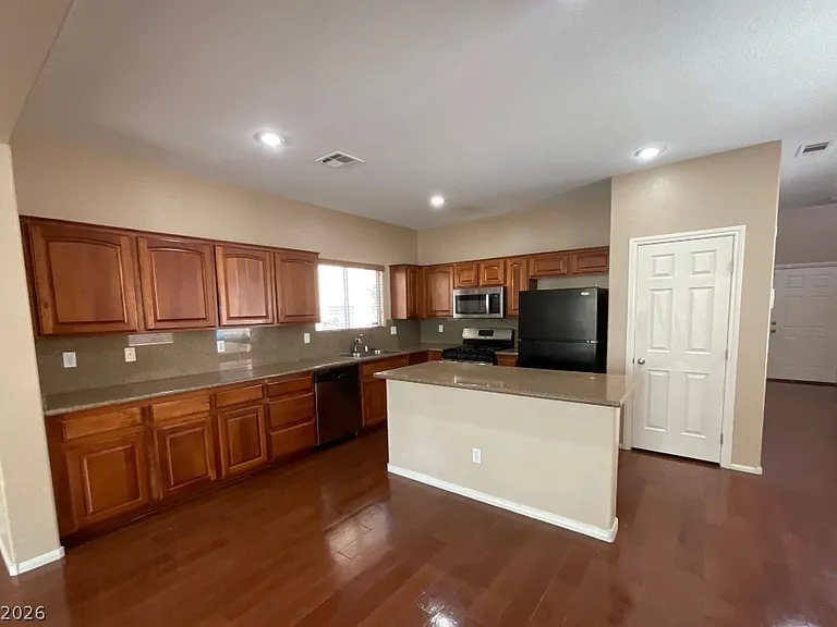 10841 Paradise Rd — Photo 7