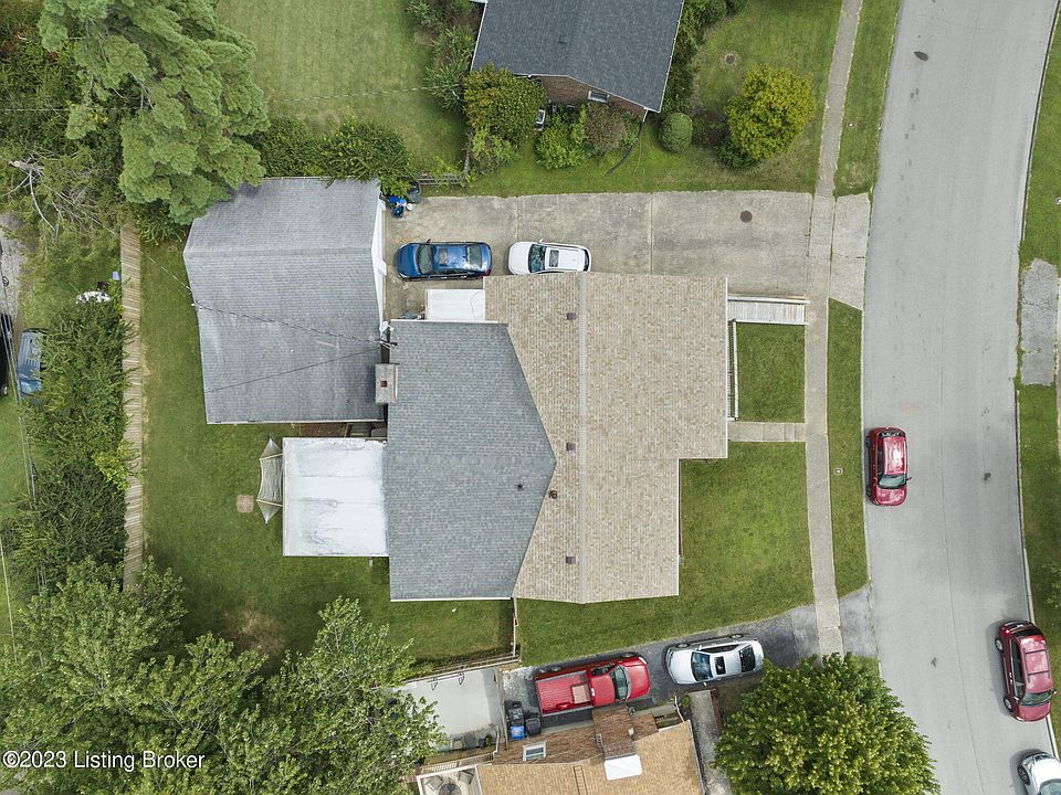 2nd image of 2109 Azalea Dr
