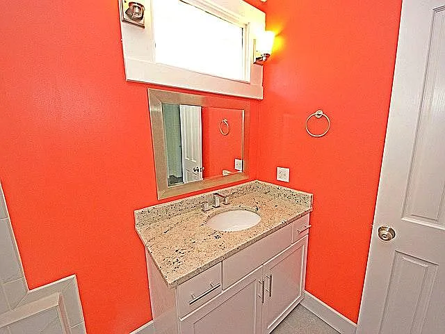 4 S Enston Ave — Photo 7