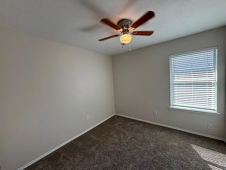 2748 Wakecrest Dr — Photo 10