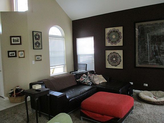 3rd image of 401 Barnwood Ct