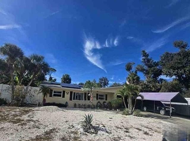 1st image of 2426 Wisteria Rd