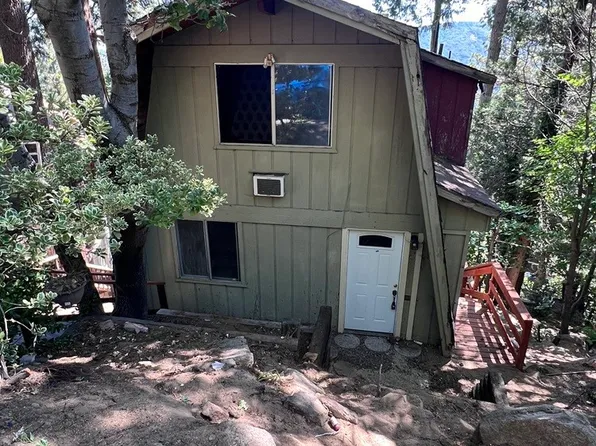 23865 Lakeview Dr, Crestline, CA 92325