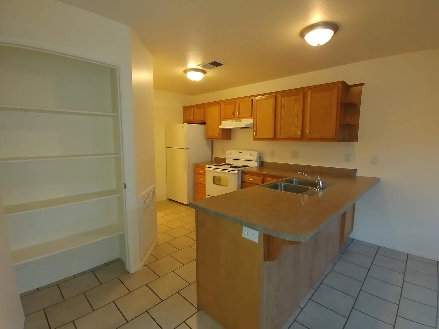 1 bed, 680 sqft, $1,400 — Photo 3