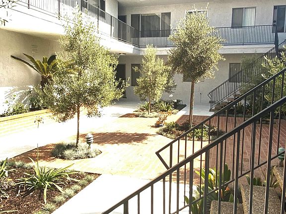 5th image of 11775 Gateway Blvd APT 12