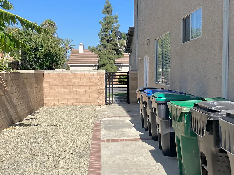 6785 Goldy St — Photo 38