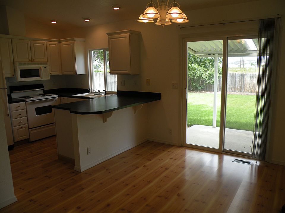 2nd image of 2908 E Nahuatl Dr