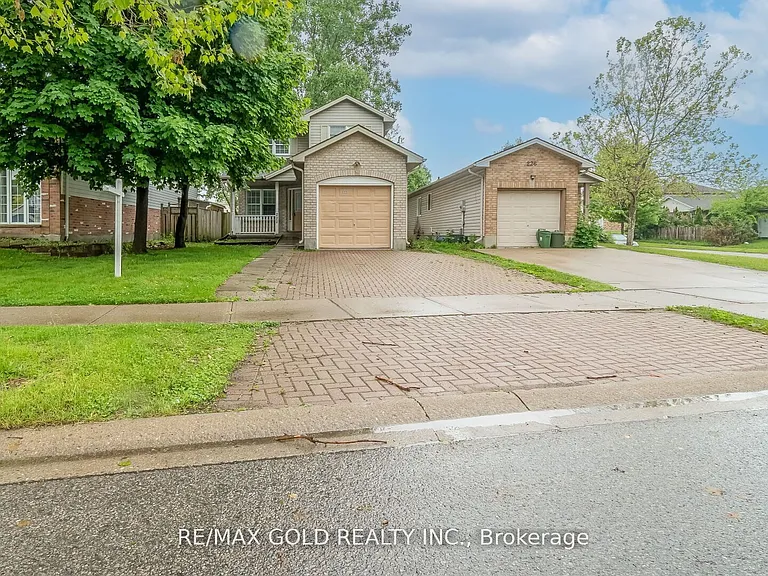 222 Fleming Dr — Photo 2