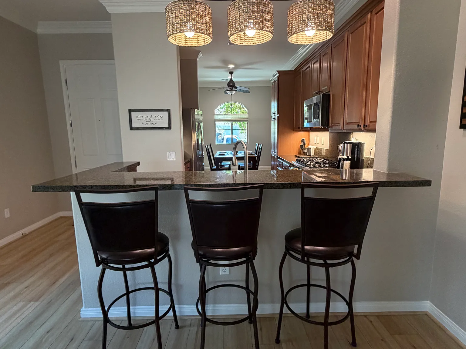 2 bed, 1432 sqft, $3,750 — Photo 3