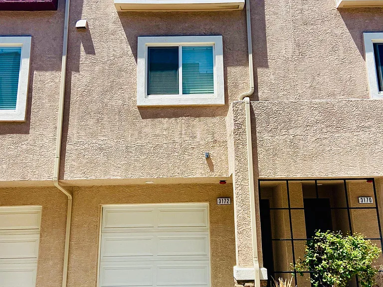 3172 Sterling Ridge Cir — Photo 1