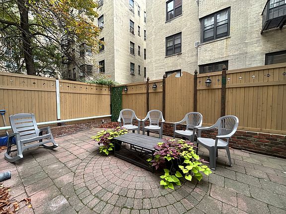 4th image of 413 E 85th St #1R3