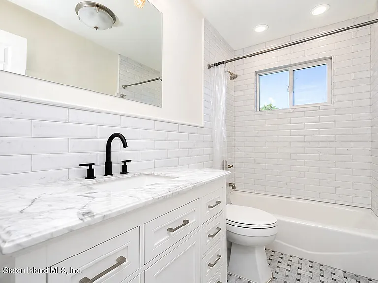 668 Sheldon Ave — Photo 24