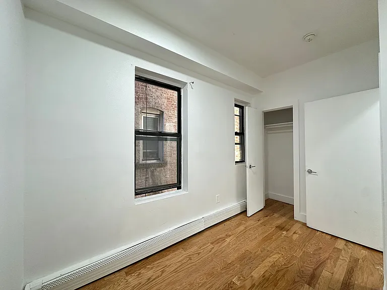 337-39 Randolph Ave #4 — Photo 8