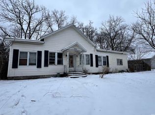 20221 Darden Rd, South Bend, IN 46637