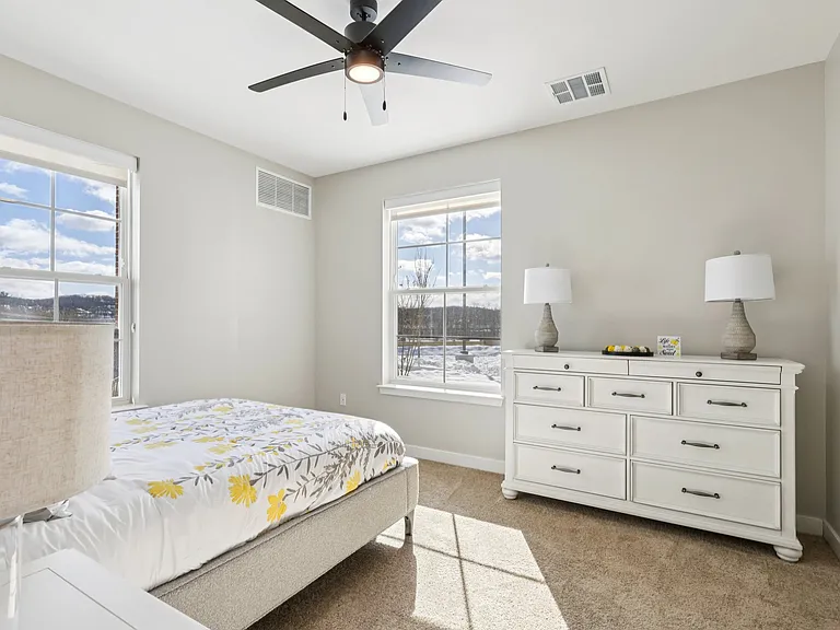 Berkshire Apartments — Photo 44