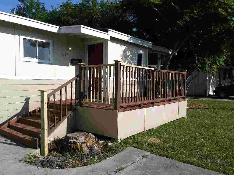 1322 Ormond Dr — Photo 8