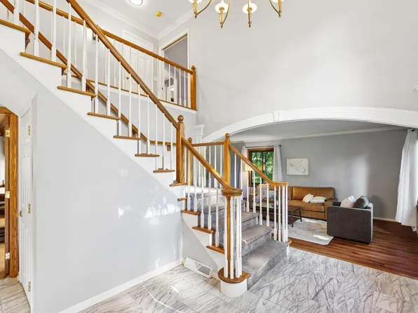 1755 Hickory Hill Dr, Columbus, OH 43228