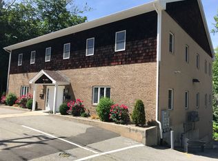 870 Elm St APT 1, West Springfield, MA 01089