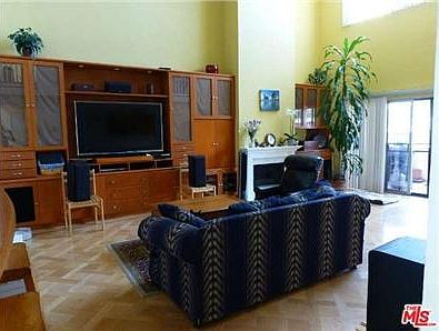 1st image of 5440 Lindley Ave Unit 306