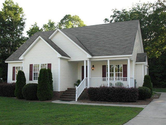 1st image of 215 Windy Oak Dr