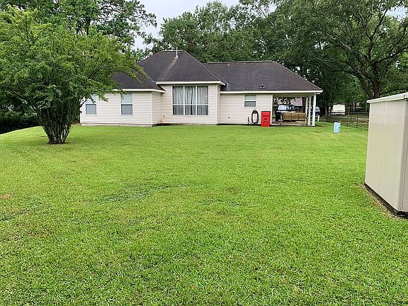 2nd image of 1724 Nellie Dr