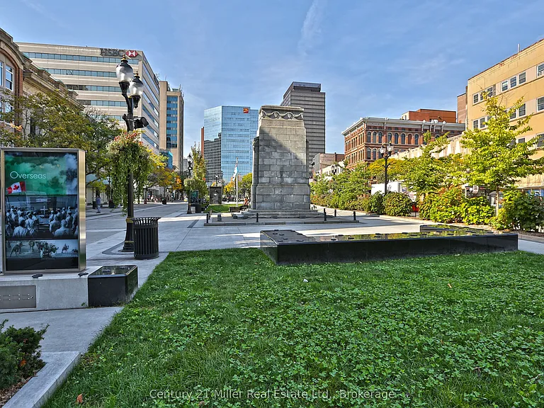 118 King St E #618 — Photo 14