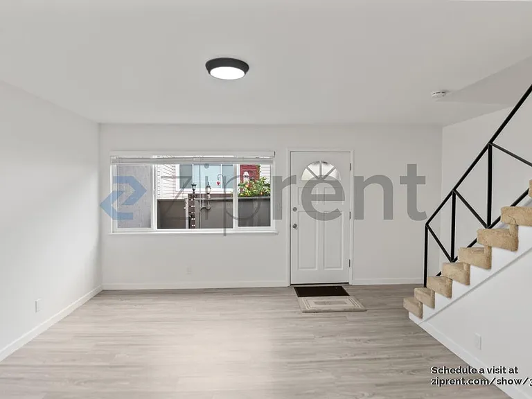 371 Somerset Rd #A — Photo 8